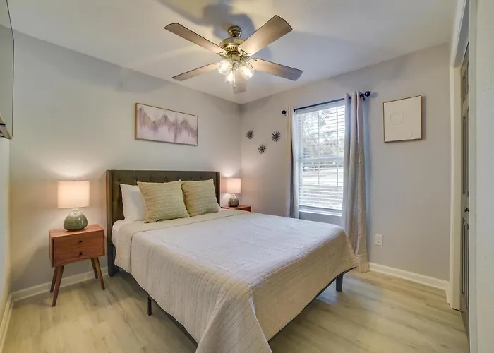 4 Mi To Dtwn! W/ Private Deck * Tallahassee